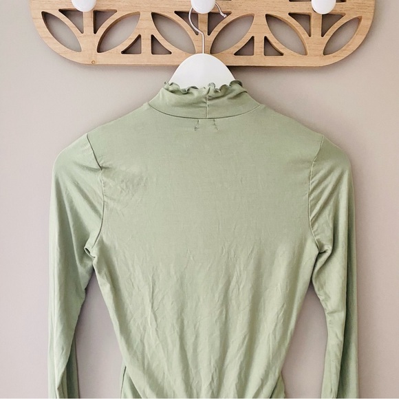 Urban Outfitters Long Sleeve Bodysuit Green Sz Small NWT - Picture 10 of 11